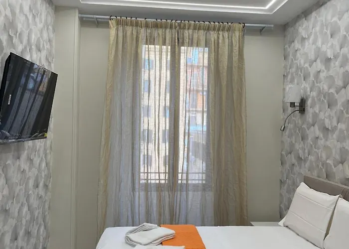 Rojo - Termini Station Gasthof 4*